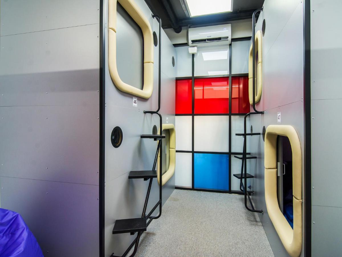 Av-1 Capsule Hotel 키예프 외부 사진