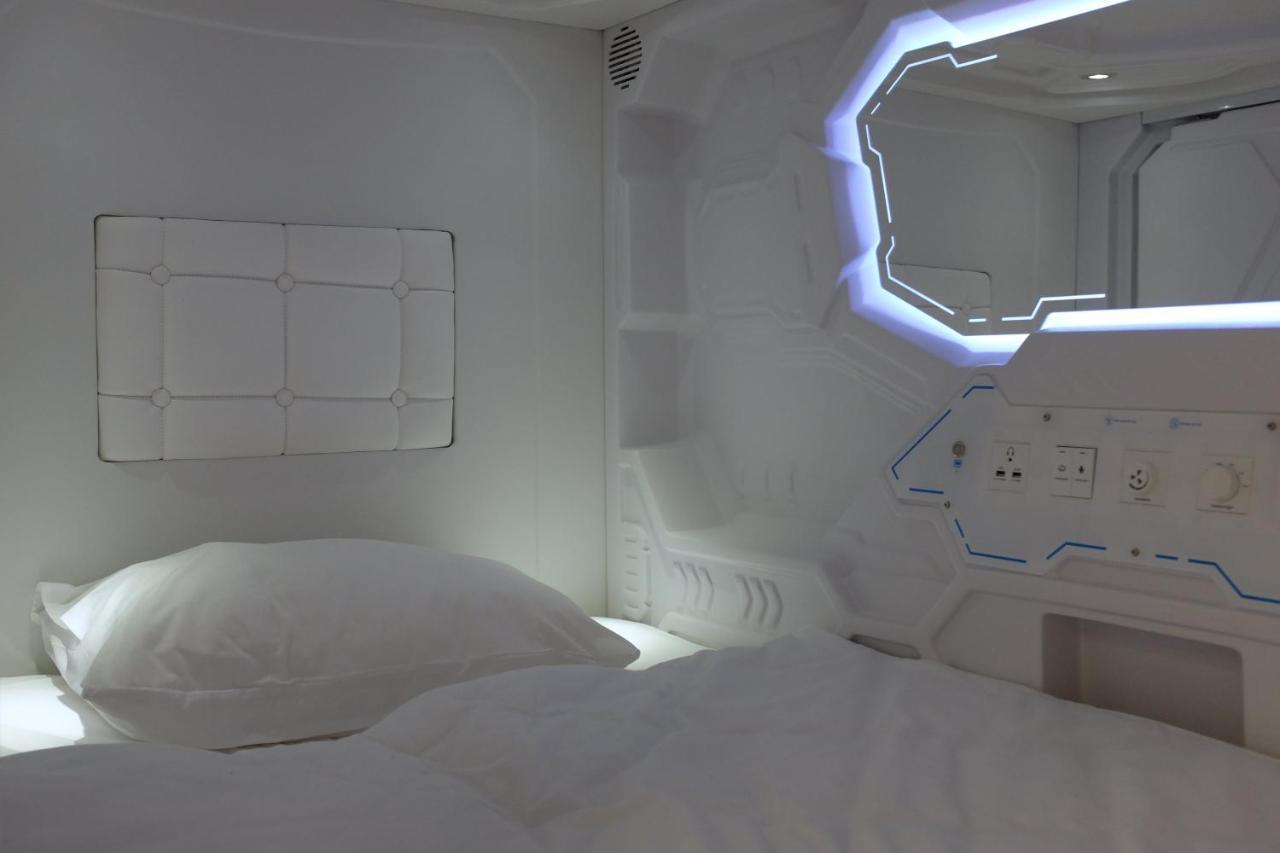 Av-1 Capsule Hotel 키예프 외부 사진